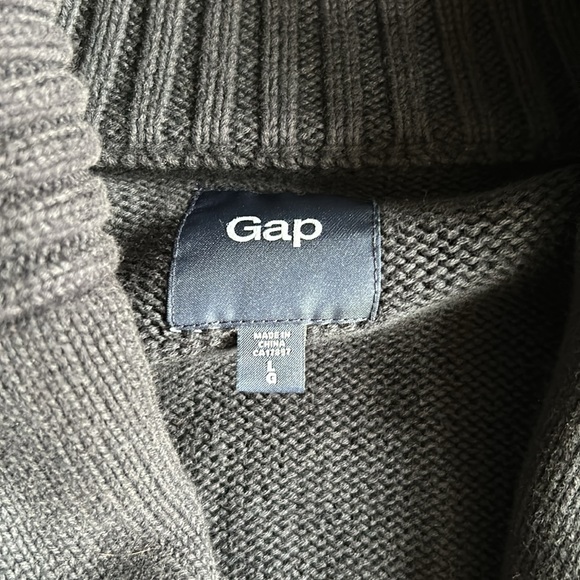 Gap Cardigan - Picture 3 of 5